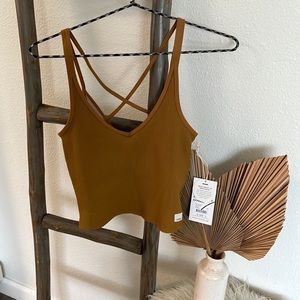NWT Vuori Rib Crop Tank
